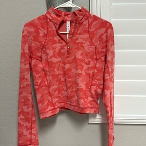 Lululemon Cropped Camo Pullover